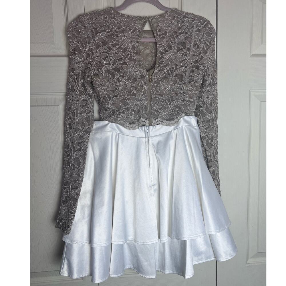 City Triangles Juniors Two Piece Lacey Top & Skirt White, Gold Size 3 - Picture 6 of 8